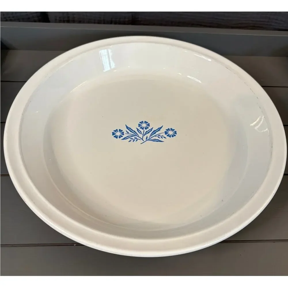Corning Ware Blue Cornflower 9" Pie Plate, model P-309. - Picture 1 of 6